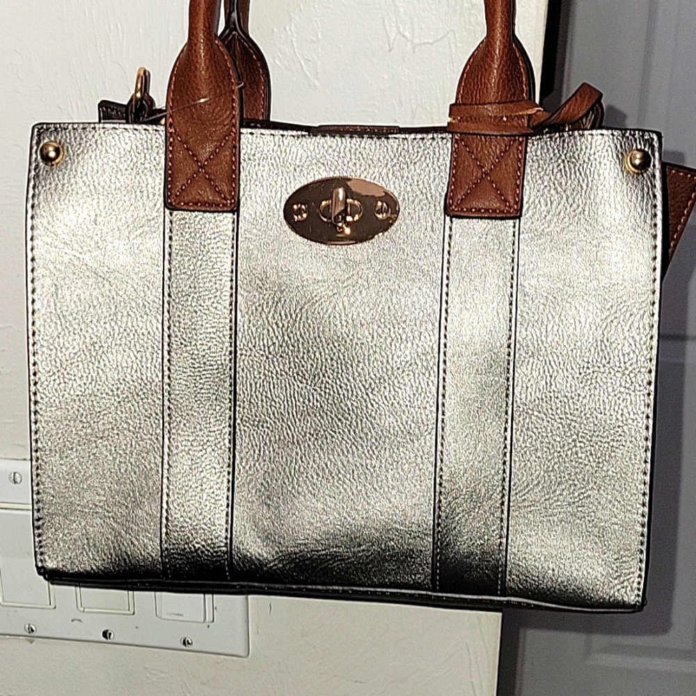 Pewter 3 peace bag set. Crossbody.